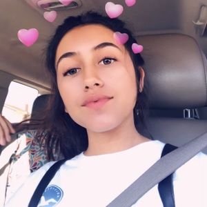 Meet your Posher, Amada